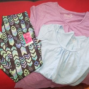 SOLD * BUNDLE Leggings and blouse combo